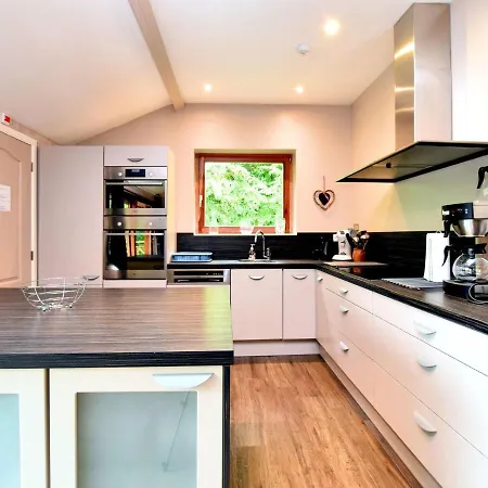 Chalet Luxurious Chalet In With Sauna Beauraing