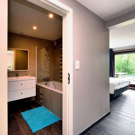 Luxurious Chalet In With Sauna