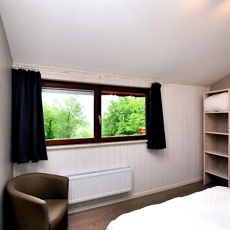 Luxurious Chalet In With Sauna شاليه بوراين