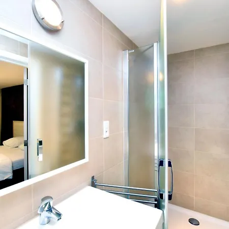 Luxurious Chalet In With Sauna شاليه بوراين